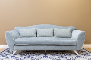 Teindre un canapé en tissu